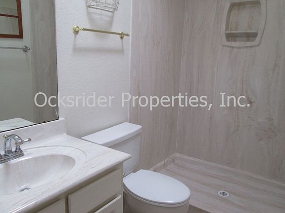 4th image of 10604 Lagrange Park Dr NE