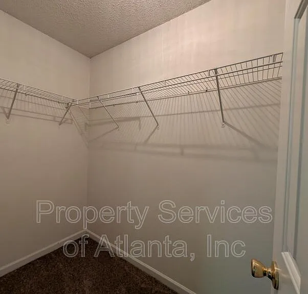2047 Mulberry Ln — Photo 9