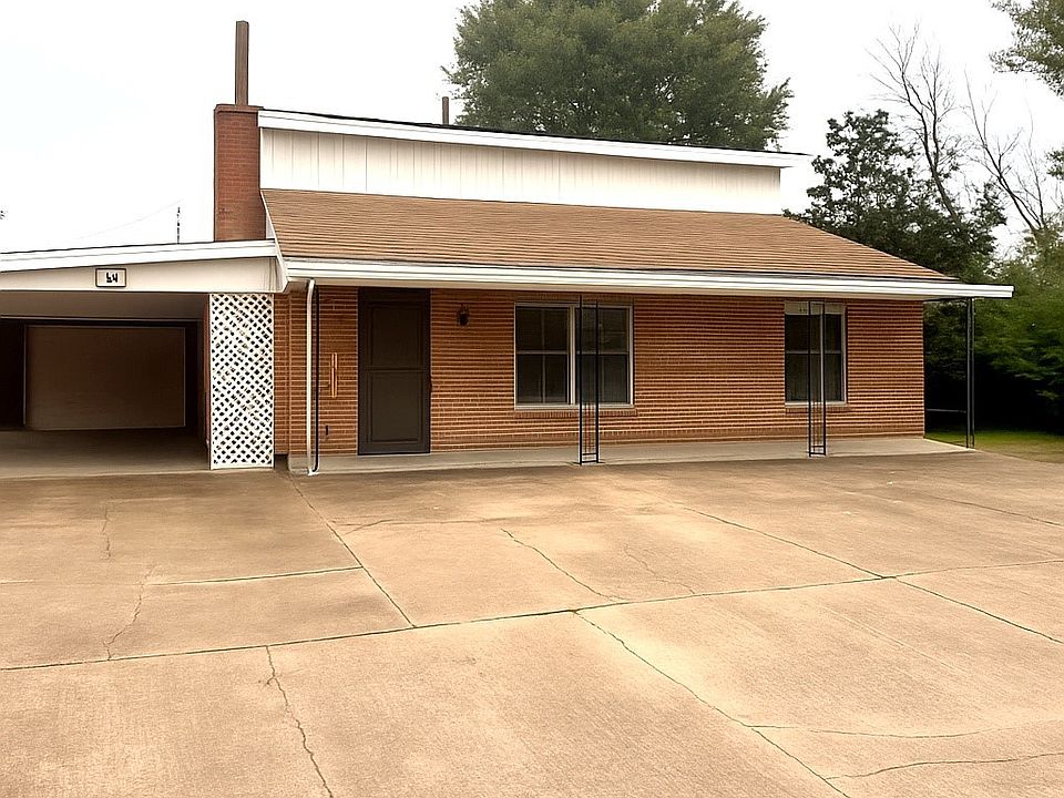 2nd image of 303 SE 5th St