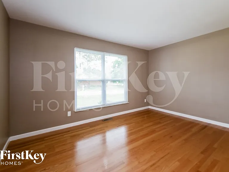 13825 Invicta Dr — Photo 12