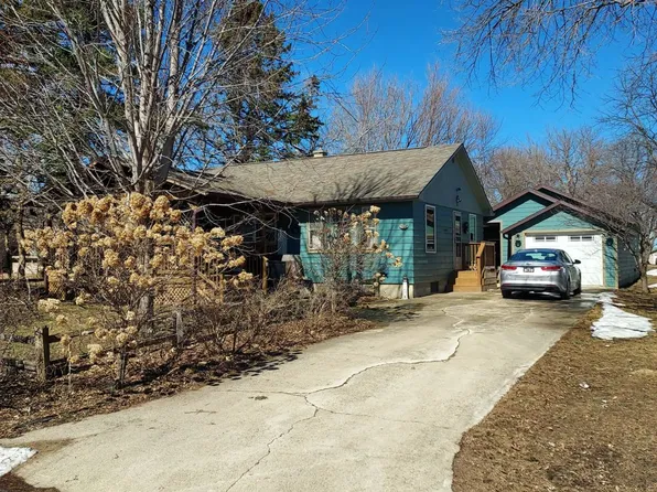 414 W Michigan Ave, George, IA 51237