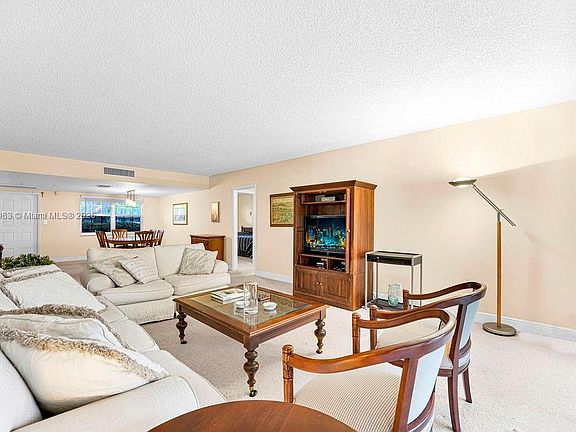 2nd image of 4000 N Cypress Dr APT 102