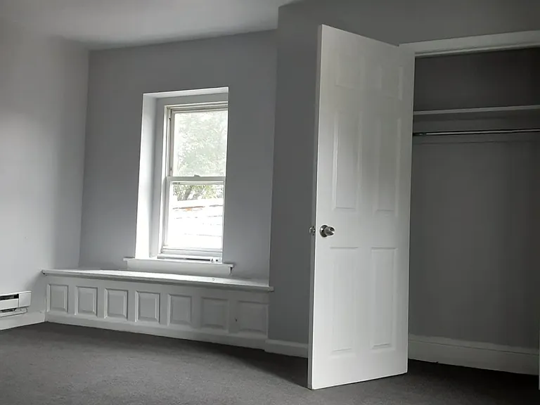 4927 Knox St #2 — Photo 10