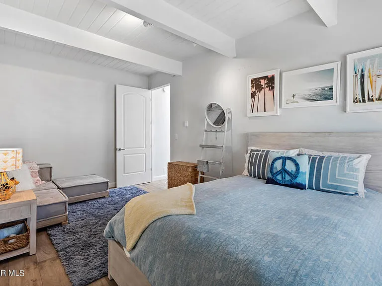 11900 Whitewater Ln — Photo 16