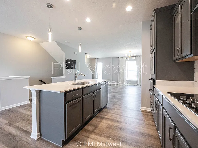 2952 W New York St — Photo 16