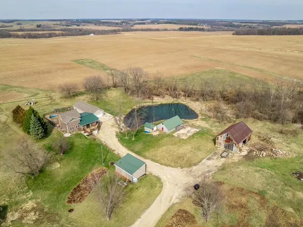 10760 E Rock Grove Rd, Davis, IL 61019