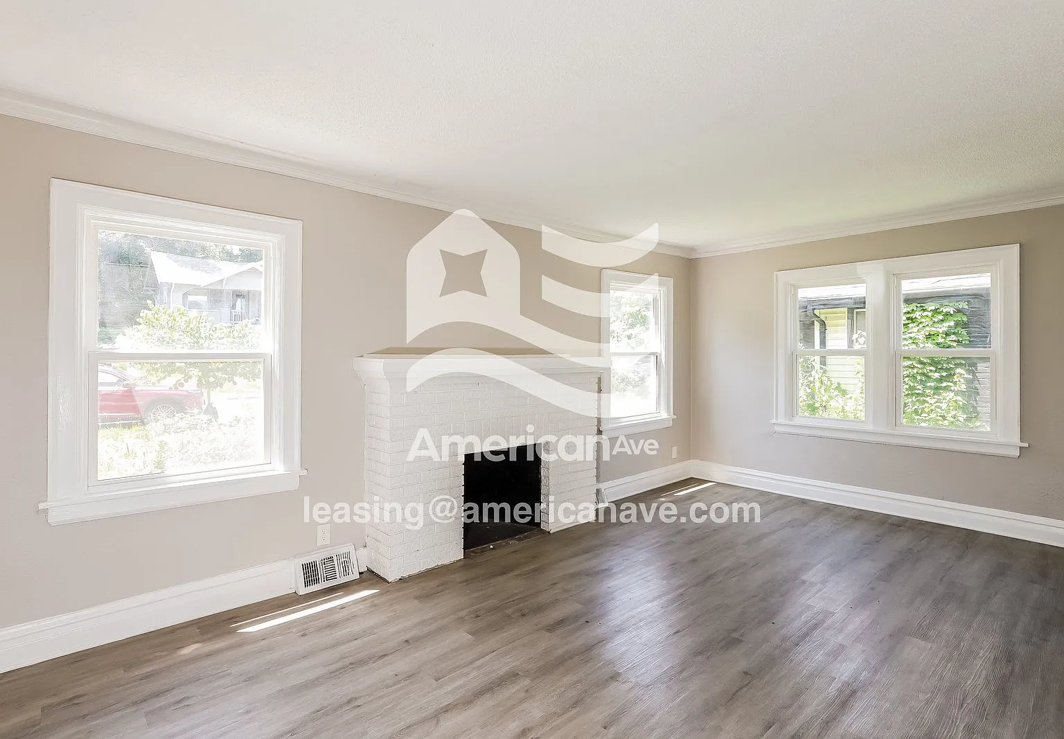 3 bed, 2.0 bath, 1317 sqft, $1,345 — Photo 3