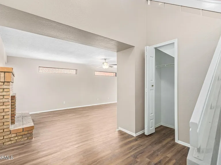 6920 W Morrow Dr — Photo 18