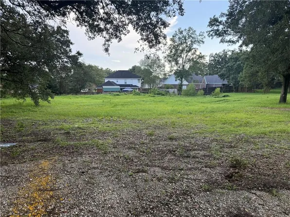 7251 Grelot Rd, Mobile, AL 36695