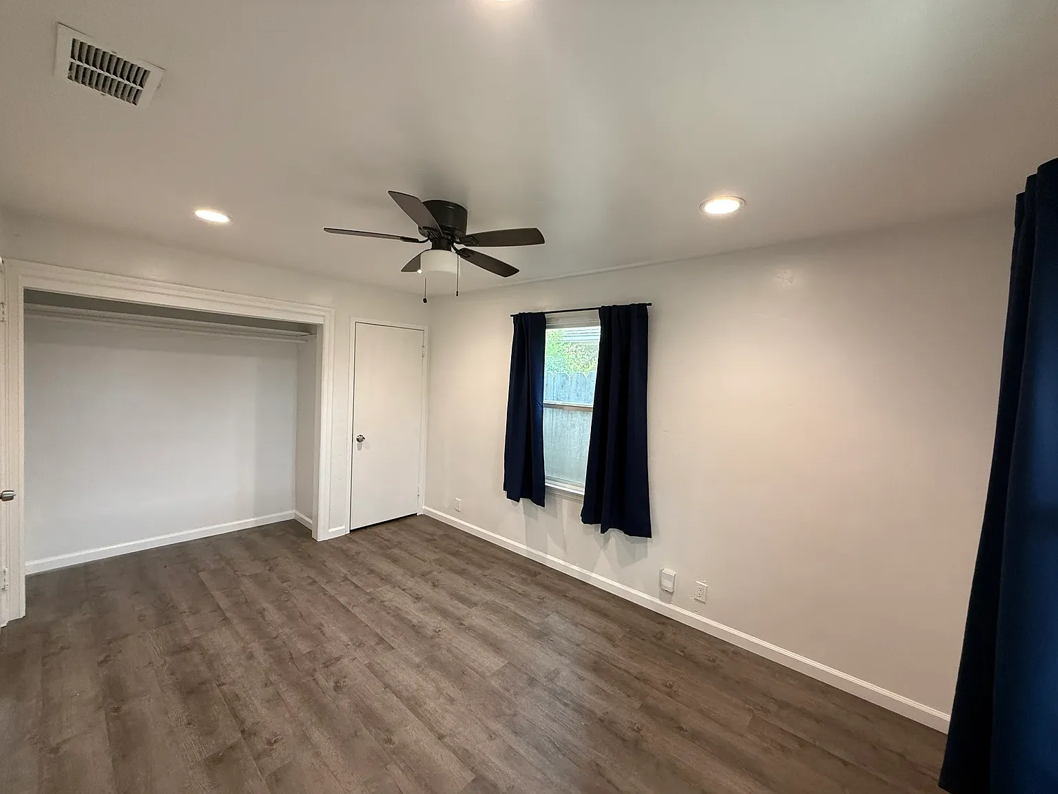 2 bed, 1176 sqft, $1,975 — Photo 4