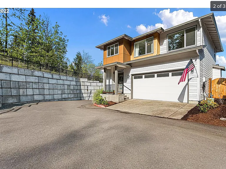 10531 SE 162nd Ave — Photo 2