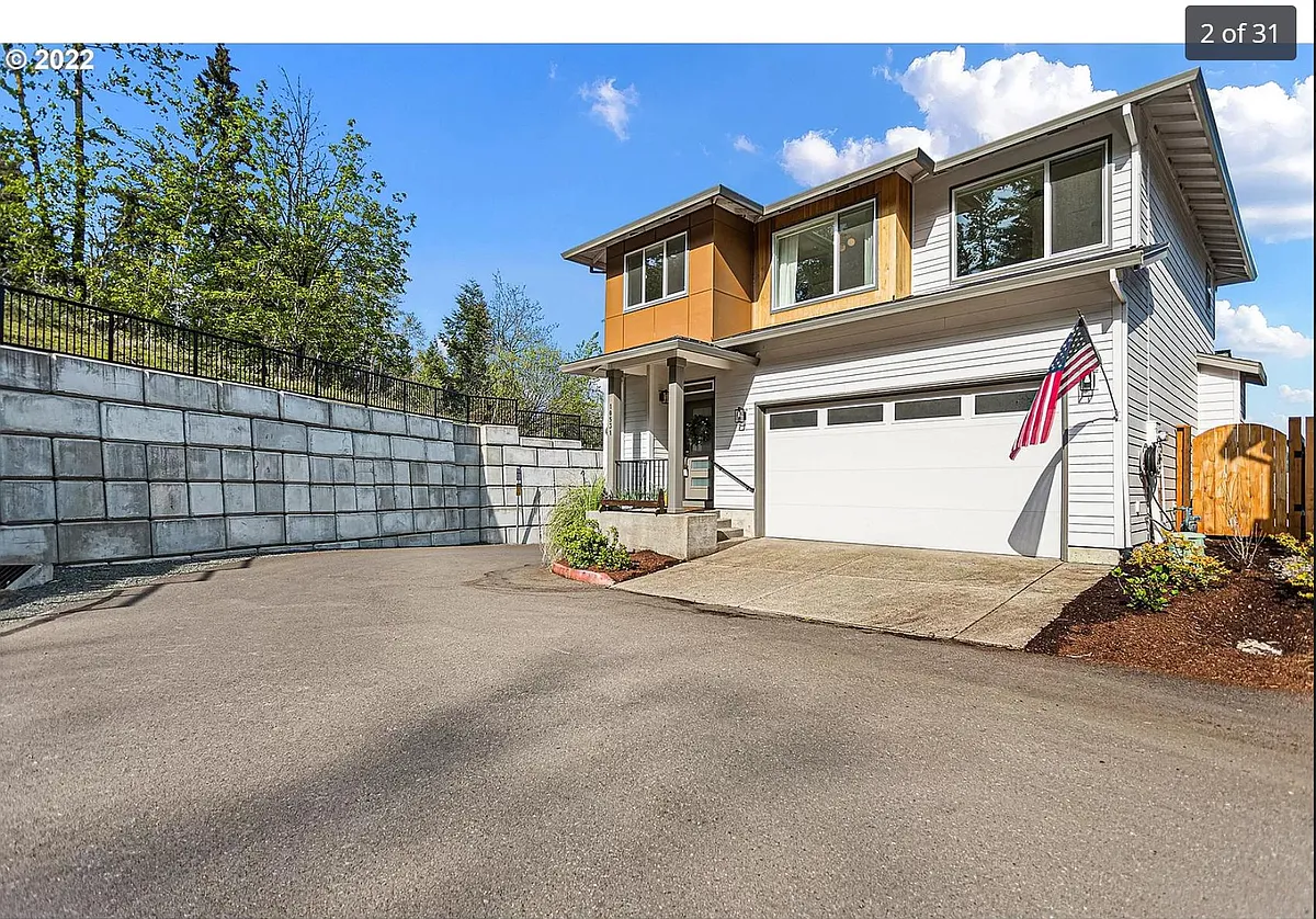 Building Photo - 10531 SE 162nd Ave