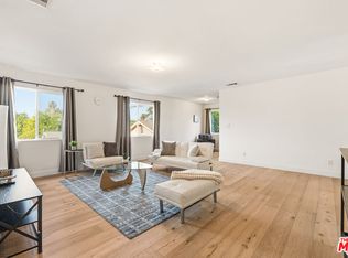 2741 S Palm Grove Ave, Los Angeles, CA 90016