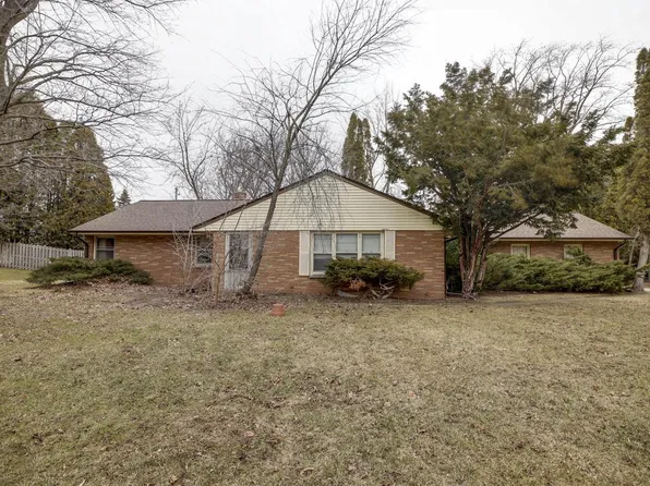 1497 Cedar Creek PARKWAY, Grafton, WI 53024