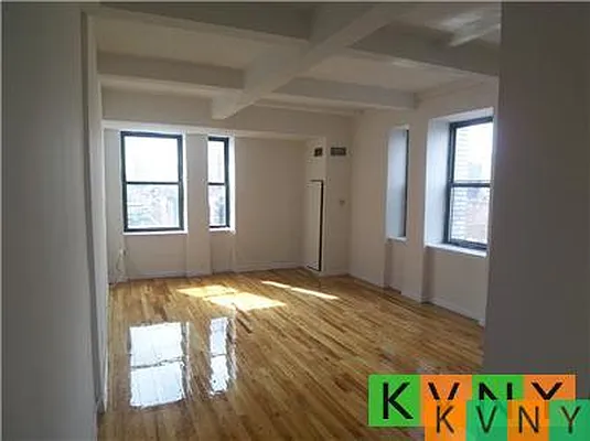 Rented by KVNY Soho | media 29