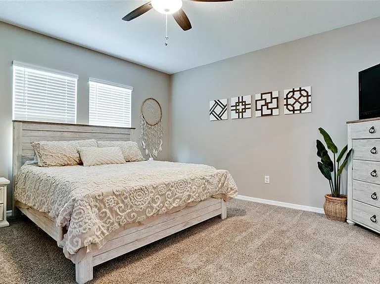 5517 Los Robles Ct — Photo 16