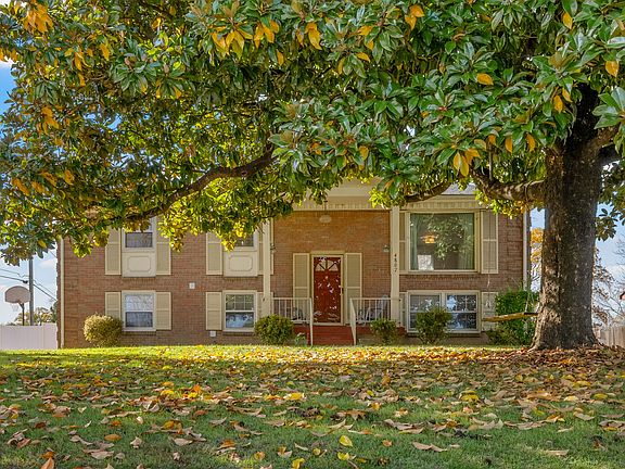 2nd image of 4807 Jeffery Dr