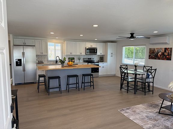 2nd image of 5 Patricia Ln