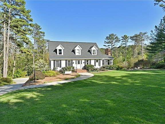 3rd image of 3840 Ryan Way