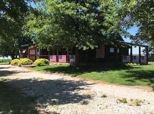 420 Zinnia Rd, Exira, IA 50076