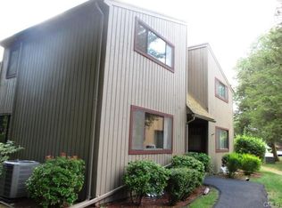 20 Orangewood W, Derby, CT 06418