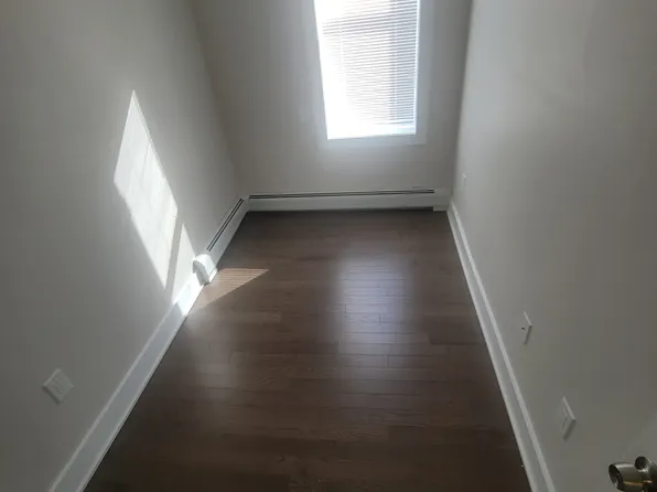 303 Pacific Avenue image 9 of 11