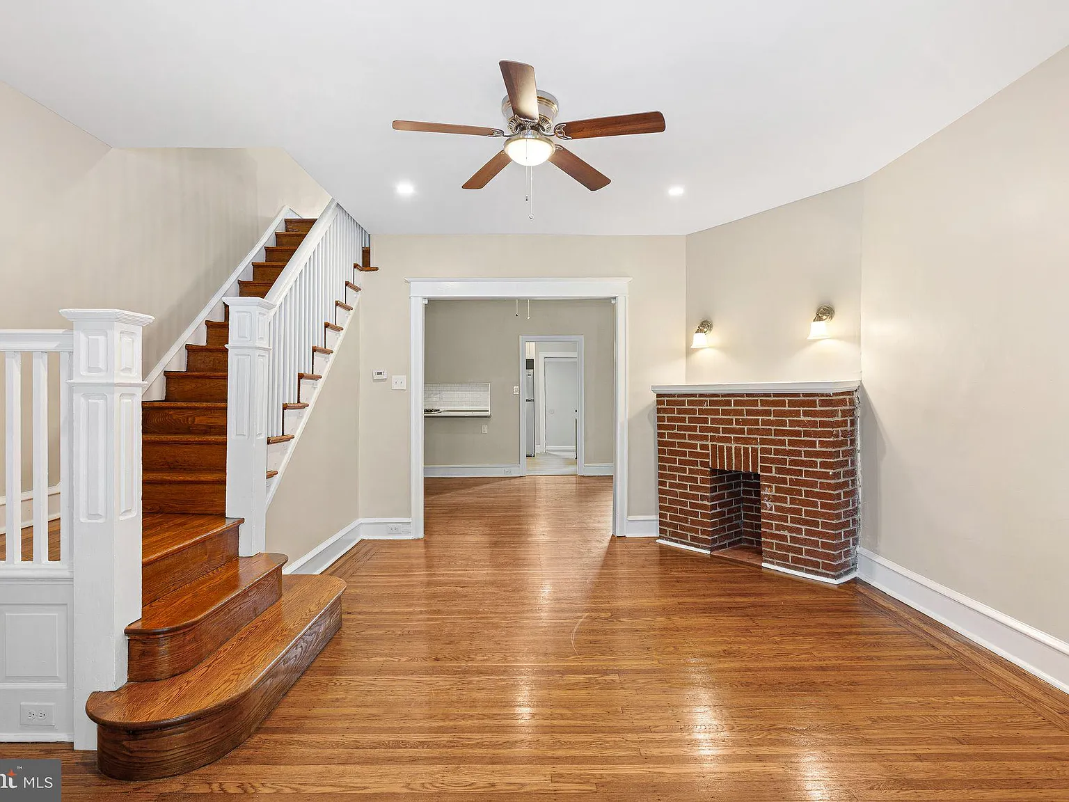 3 bed, 1734 sqft, $2,600 — Photo 4