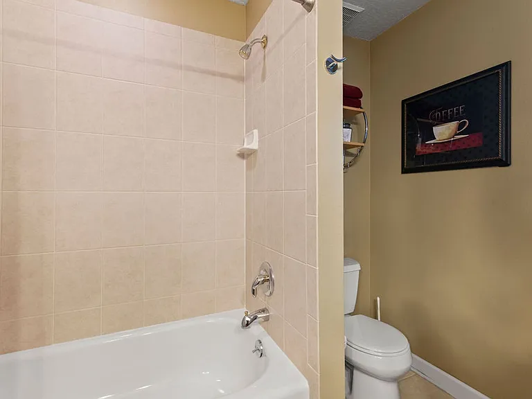 833 N Fern Creek Ave — Photo 16