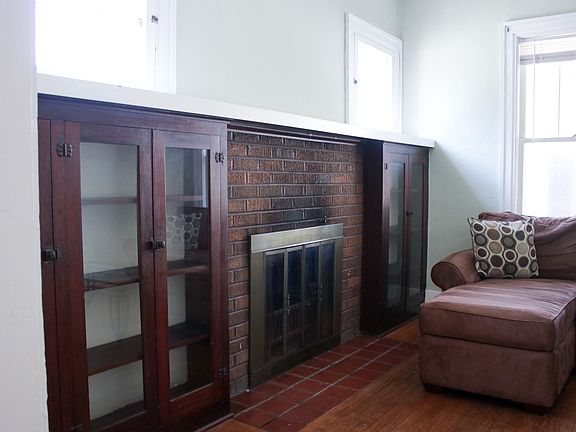 4th image of 604 S Lincoln Ave #5d902fb28