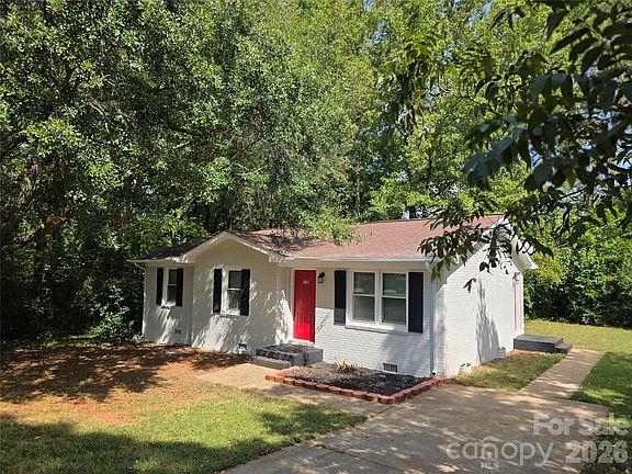2nd image of 310 Campbell Cir