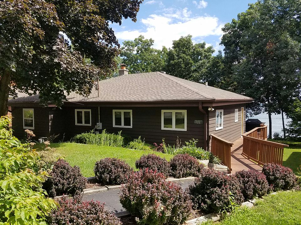 1st image of N4802 N Lakeshore Dr
