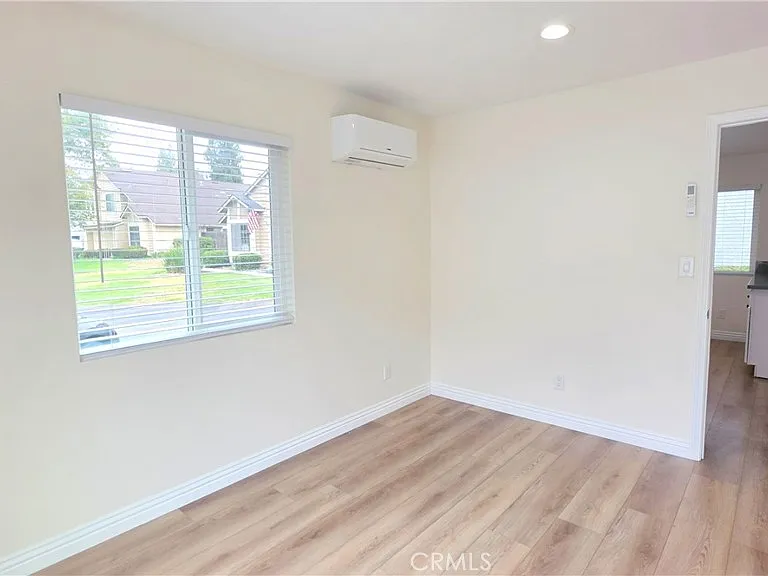 1016 Bennington St #E — Photo 12