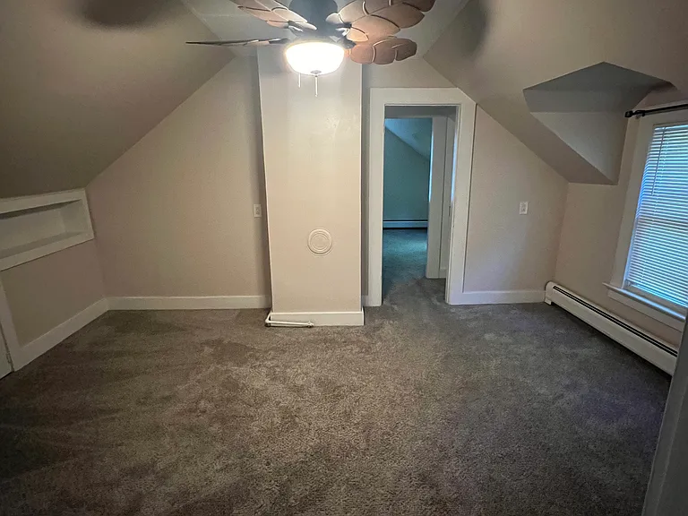 Second room that can be used as an office or second bedroom