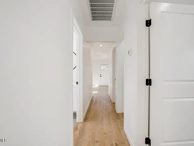 1330 Fraser Ave — Photo 8