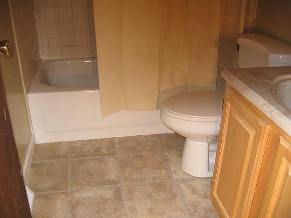 2nd image of 214 8th St APT 1