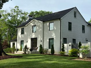 1254 Providence Rd, Charlotte, NC 28207