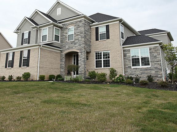 2nd image of 10214 Woodlands Dr