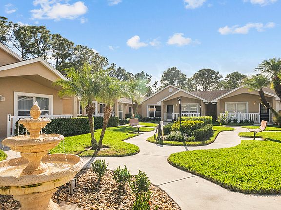 3rd image of 631 NW San Remo Circle