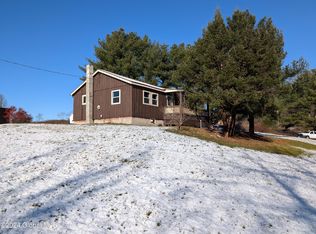 911 Johnsonville Rd, Johnsonville, NY 12094