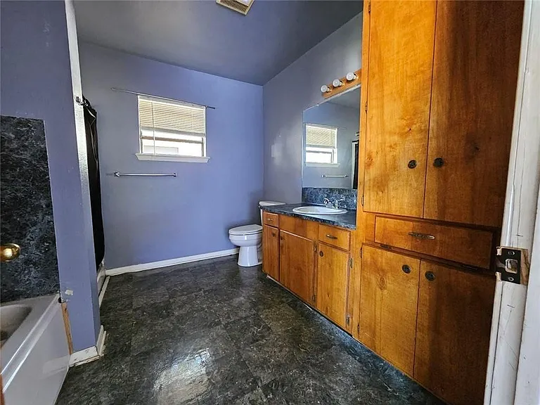614 W Alice Ave — Photo 7
