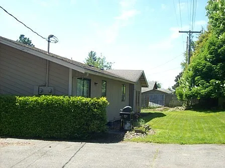 2531 Superior St — Photo 1