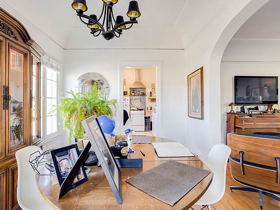 5th image of 650 S La Jolla Ave #652