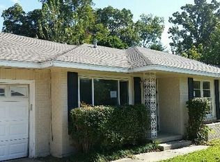504 S Weaver St, Gainesville, TX 76240