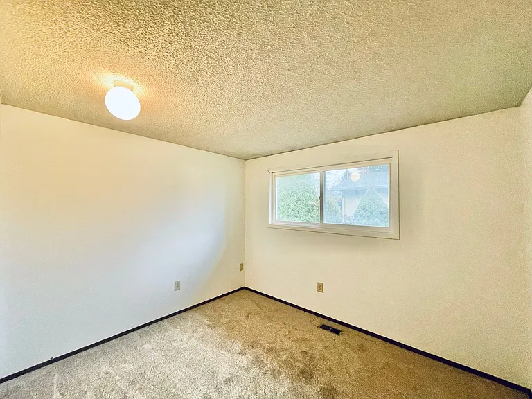 8836 22nd Ave SW — Photo 16