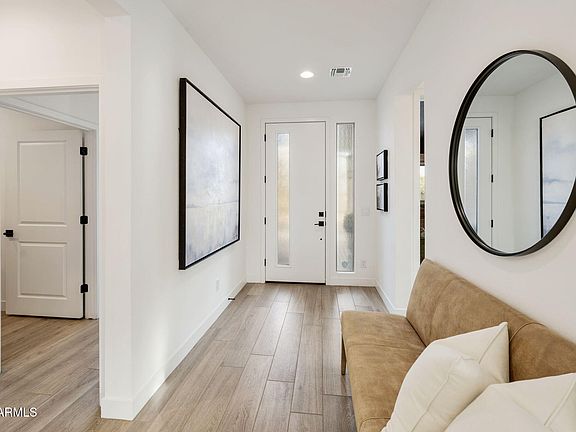 5th image of 1333 W CREOSOTE Drive