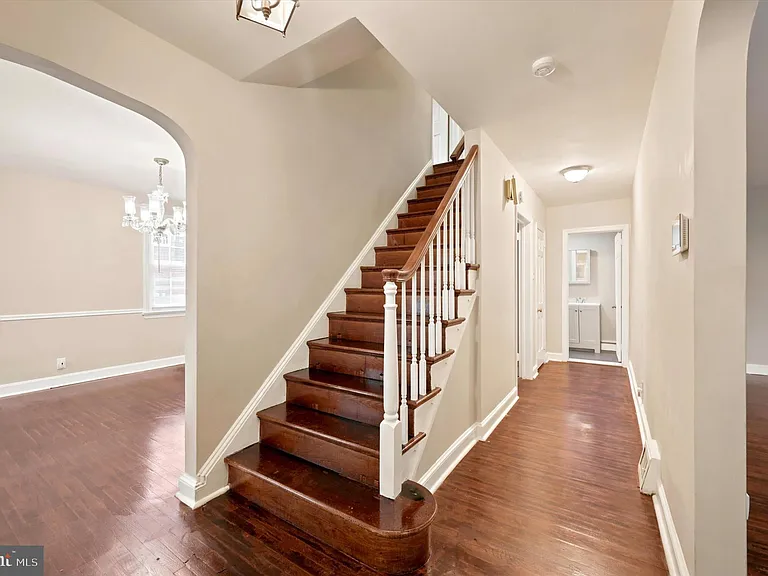 6908 City Ave — Photo 8