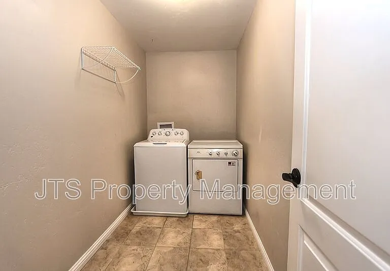 3657 24th St — Photo 52