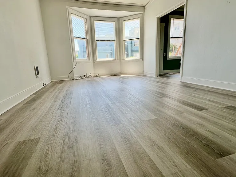 2843 Webster St #102 — Photo 8
