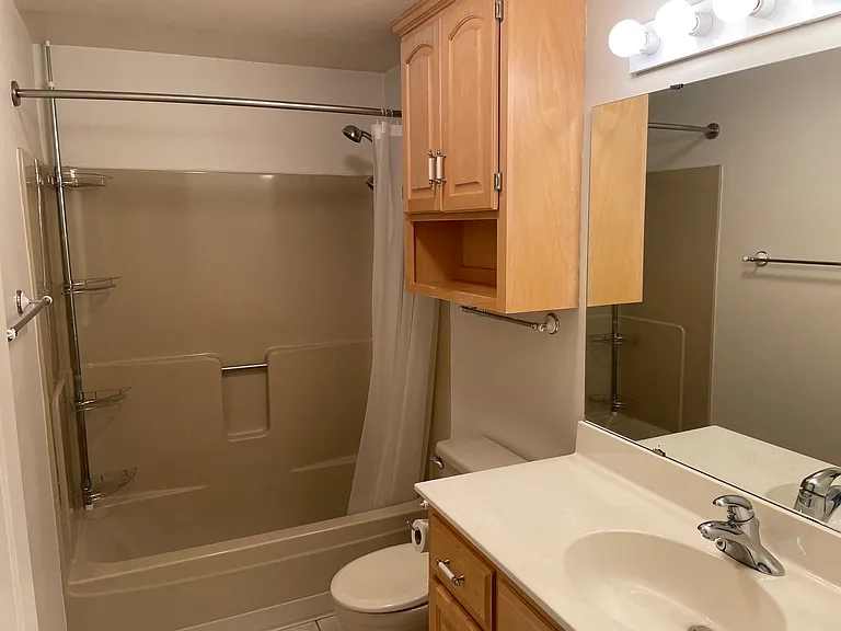 9519 Hartford Cir — Photo 15