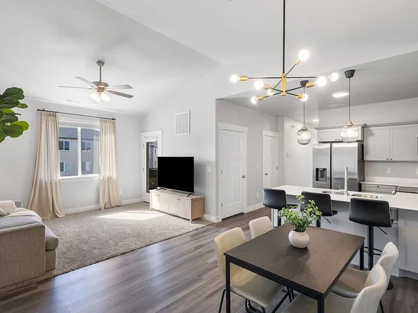13528 S Commodus Dr Unit 301, Riverton, UT 84065